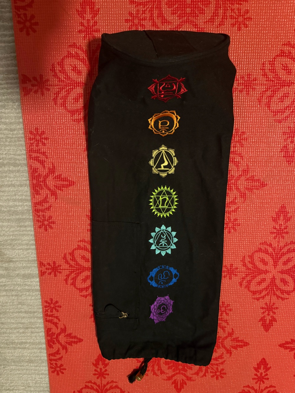 YOGA 🧘🏻♀️ Mat - GAIAM Chakra Embroidered - w/Bonus yoga strap - 2 pc set